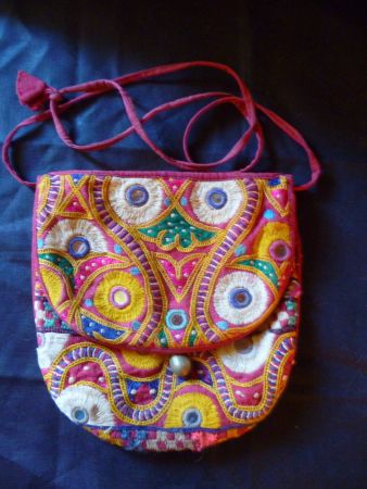 Petit sac-pochette brodé avec miroirs Inde