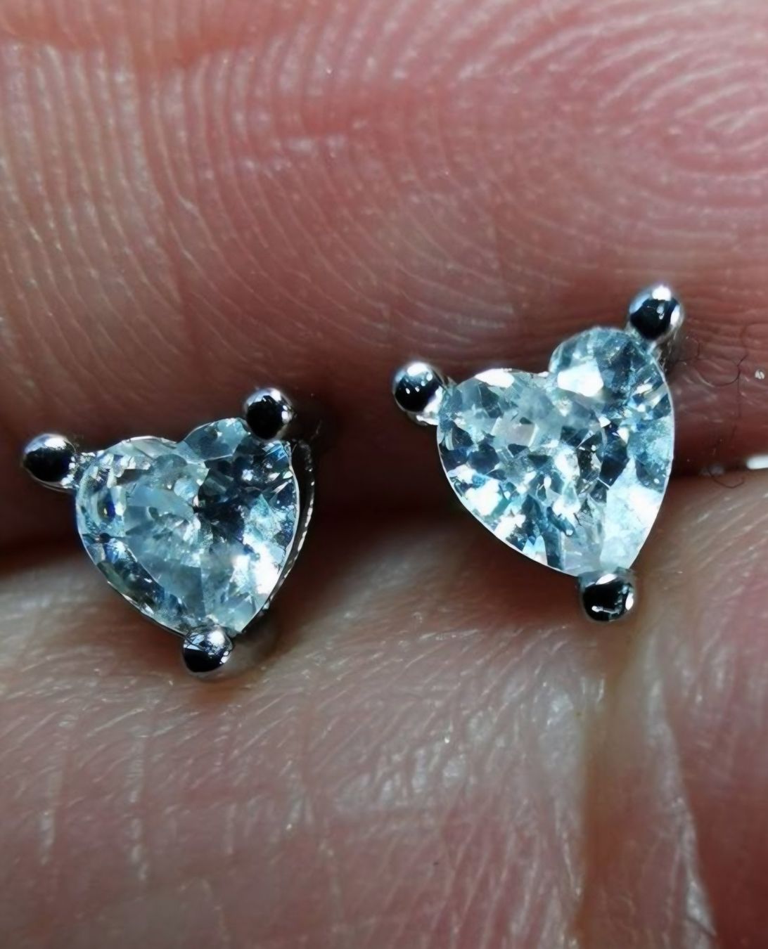 Orecchini pendenti & Orecchini a lobo: Boucles d'oreille argent avec zircons – Nuovo e nell'imballaggio originale da Reconvilier venduto da MARCLAT