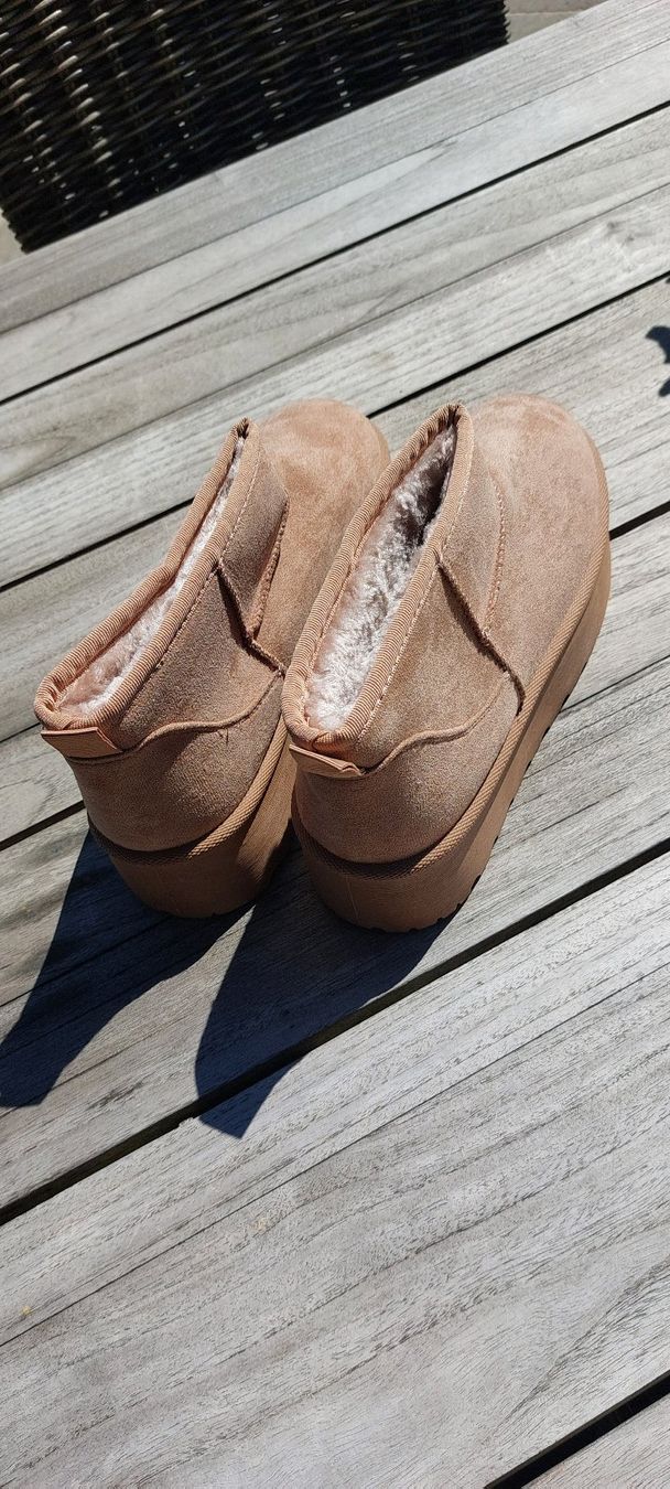 Scarpe da donna: Boots "Khaki" – Usato da Lupfig venduto da Robob2 1