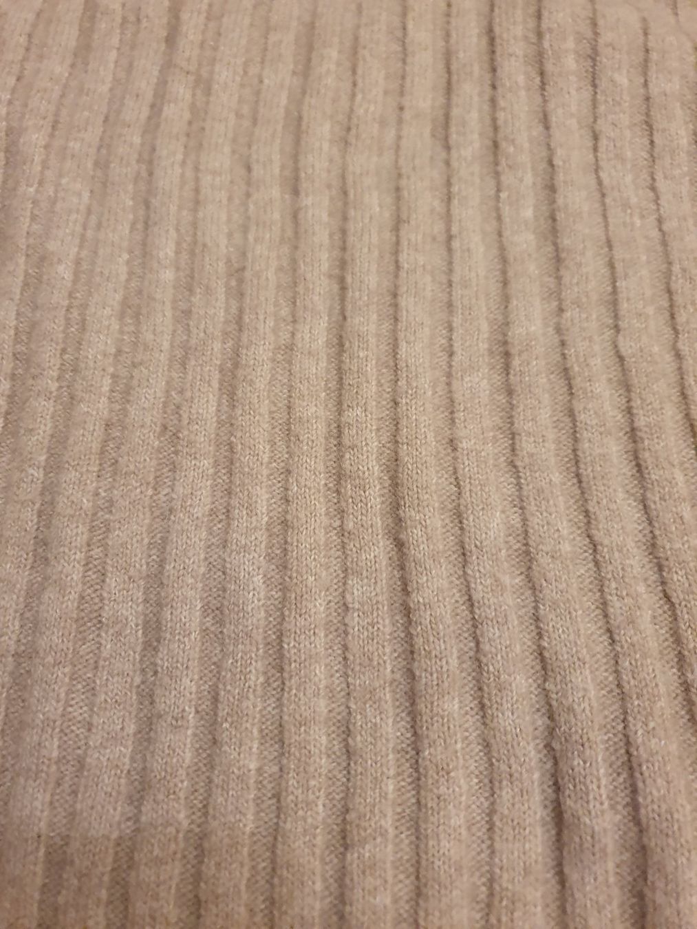 H&M Pulls et sweat-shirts: H&M Mädchen Rollkragenpullover Gr.M beige, Rippenstrick, ... – D'occasion à Kloten par Hektor44 1