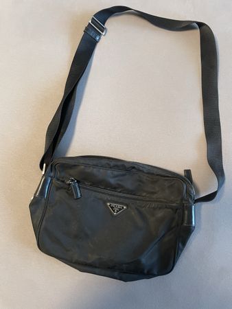 Prada Tasche schwarz mit Zertifikat guter Zustand- Vintage