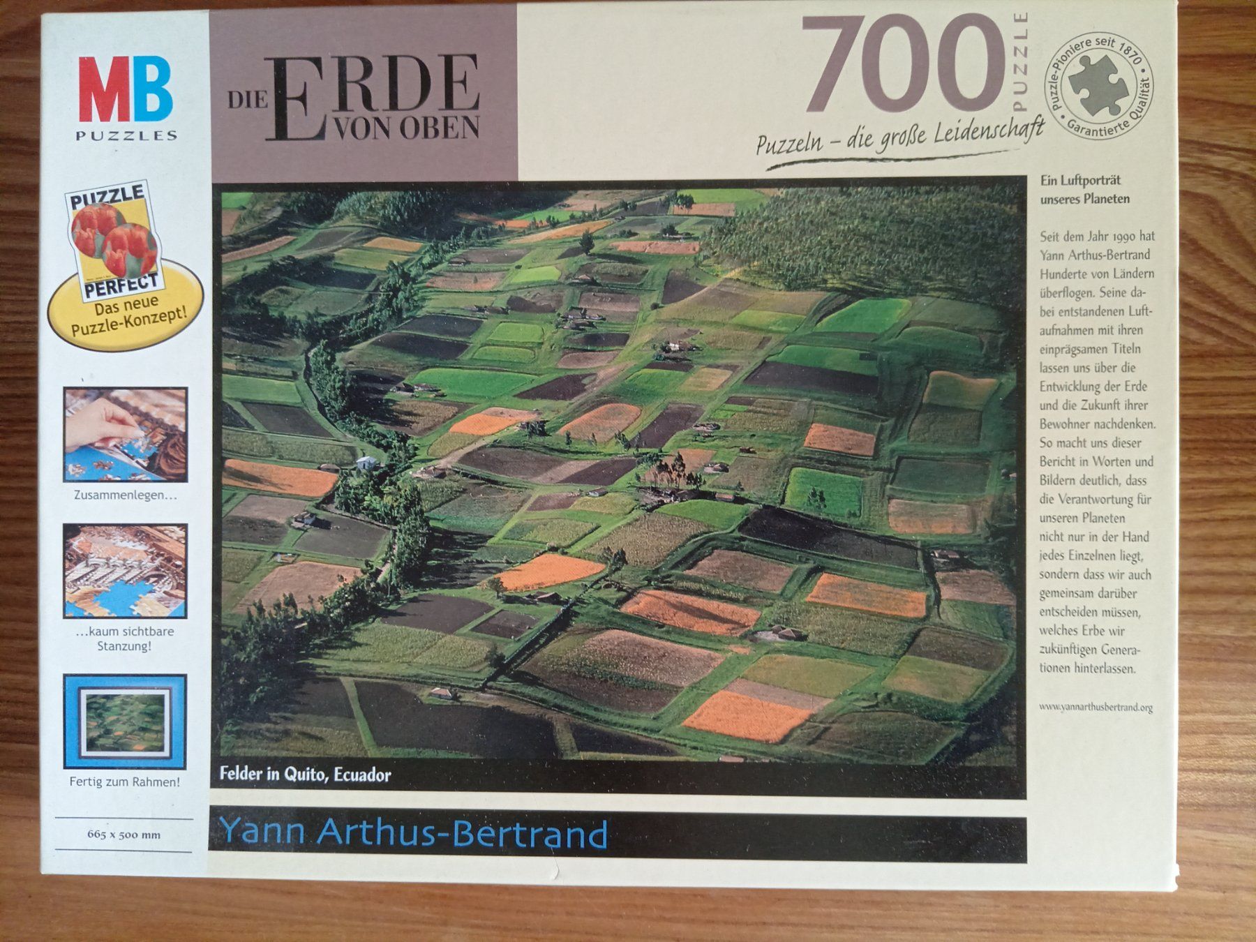 Puzzles: Puzzle Felder in Quito, Ecuador 700 Teile – Neu und originalverpackt aus Goldach von Stricklinger