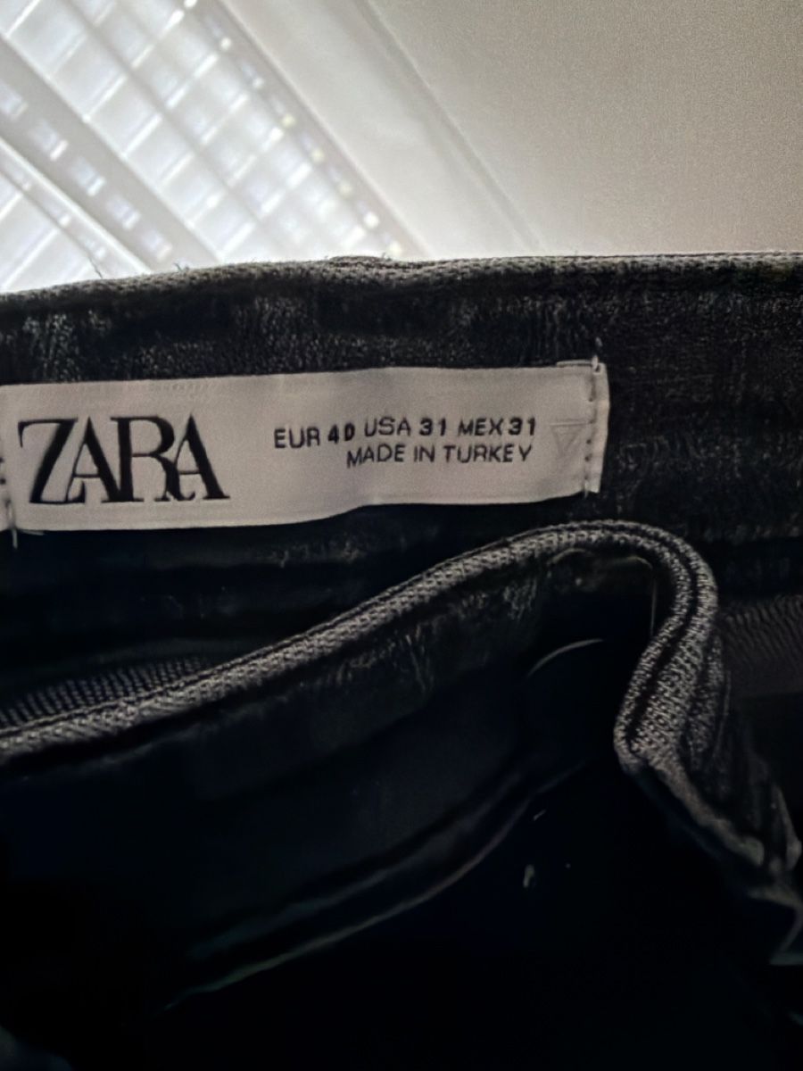 Zara Jeans: Jeans Zara Schwarz – Usato da thun venduto da antonio.guido 1