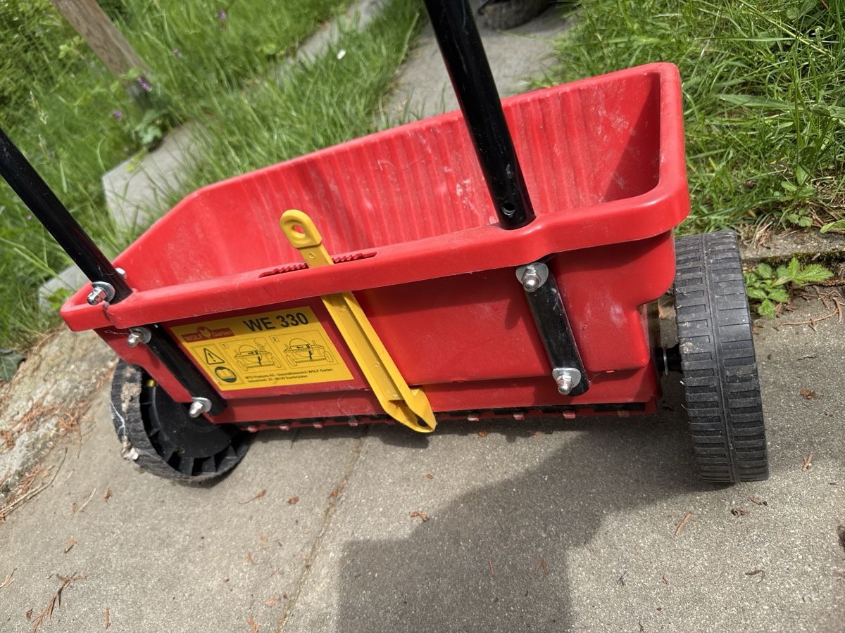 Veicoli per bambini: Streifenwagen Wolf WE330 – Usato da Schönenberg ZH venduto da ING8