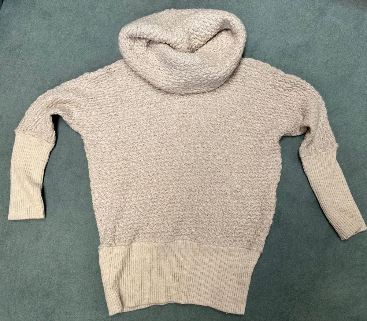 Maglioni & Felpe: Kuscheliger Damenpullover, Rollkragenpullover Gr. S beige – Usato da Mörschwil venduto da philmensa