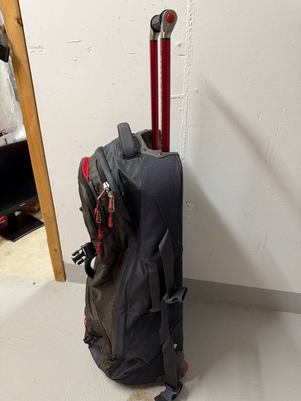 North Face Reisekoffer: The North Face Reise-Trolley – Gebraucht aus Zürich von Mosli 1