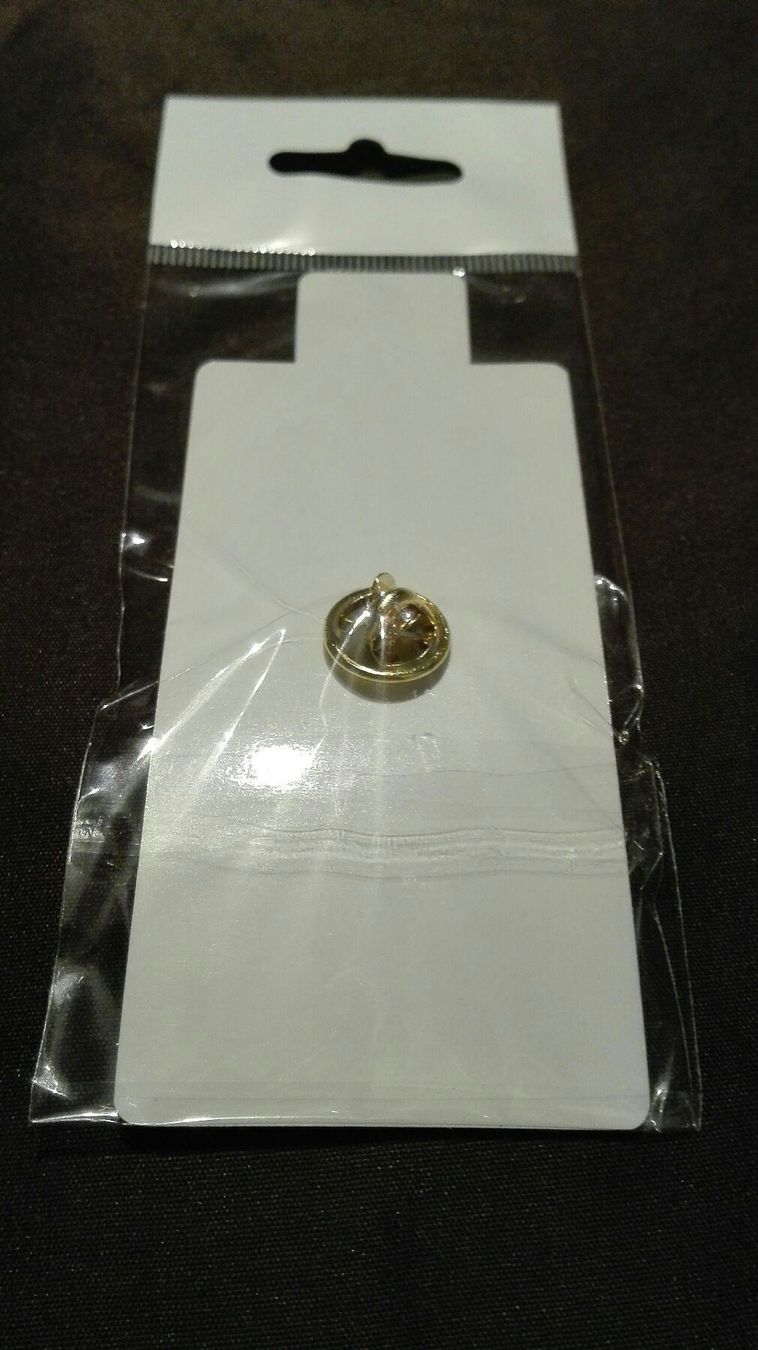 FC Basel Placchette & Badge: FC Basel Pin – Nuovo e nell'imballaggio originale da Zofingen venduto da Justice79 3
