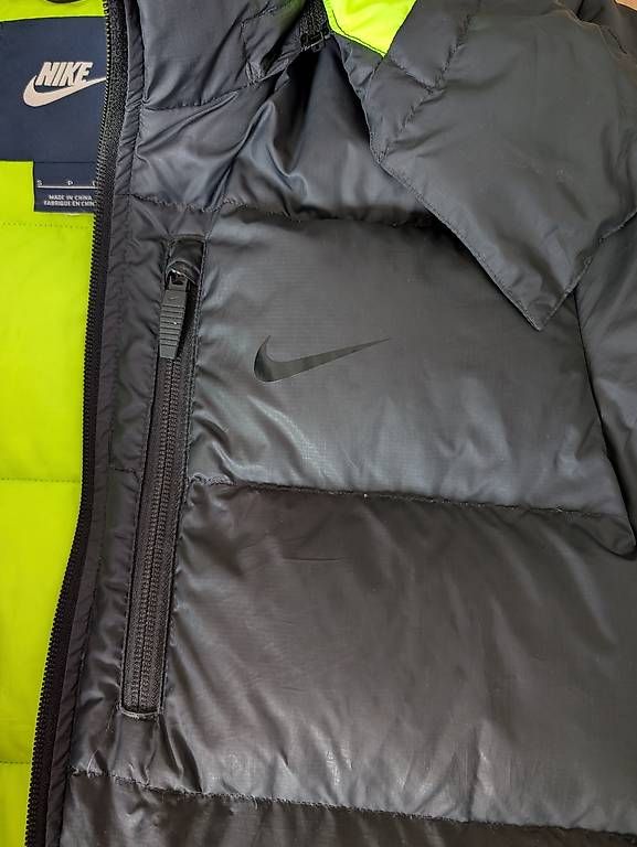 Cappotti: Nike Daunenjacke lang S – Usato da St. Gallen venduto da notenea 3