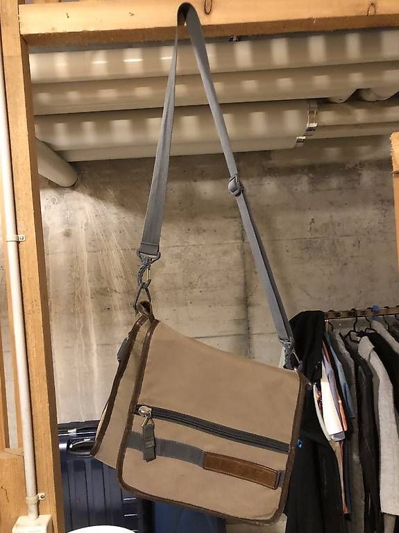 Taschen: Diesel Umhängetasche – Gebraucht aus Luzern von CooperX 1