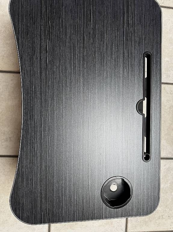 Bureaux: Laptoptische klappbar neu – D'occasion à Wollerau par michel31