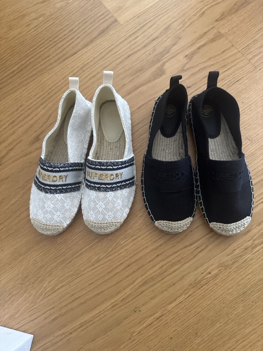 Scarpe da donna: Superdry Espadrilles Sommer Schuhe, 2 Paar, Grösse 39 – Nuovo e nell'imballaggio originale da Glattpark(Opfikon) venduto da AnaStojkov