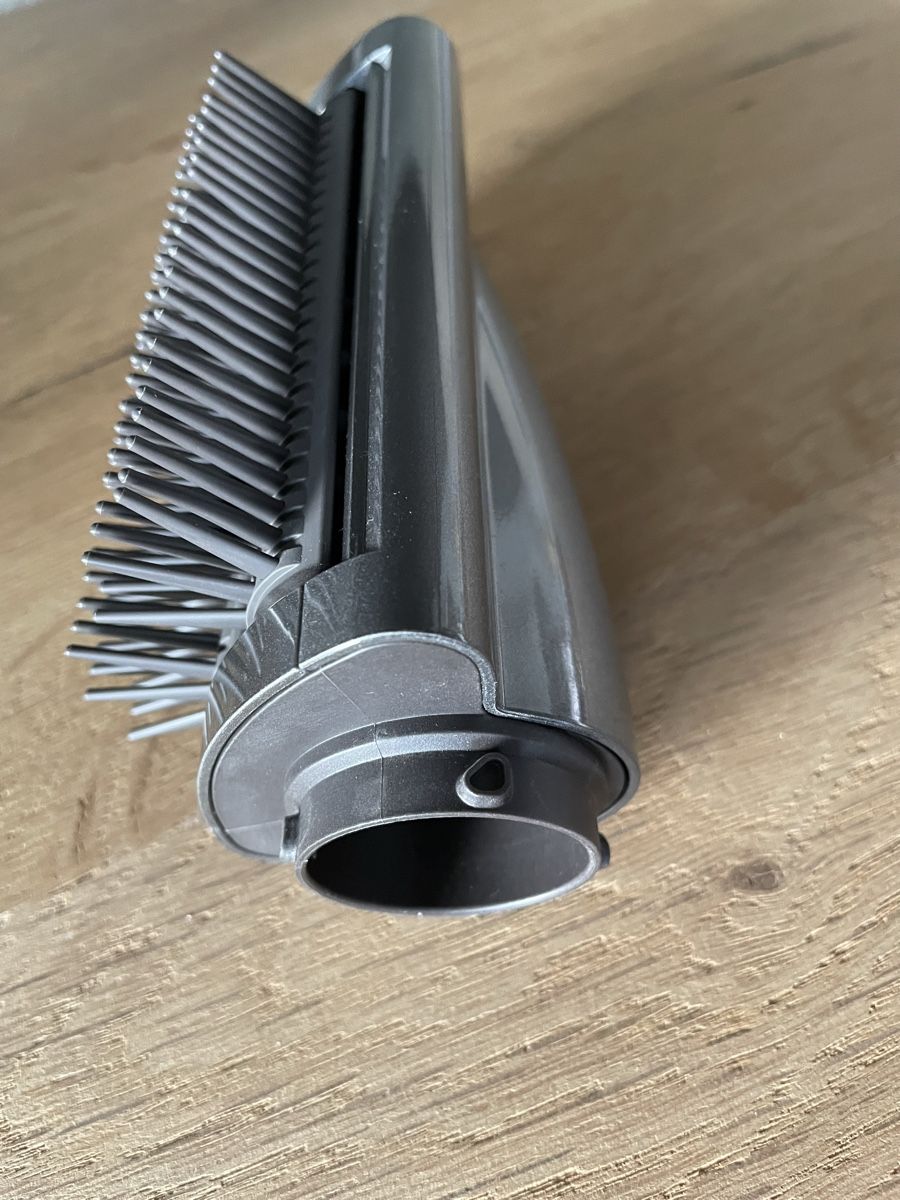 Dyson Asciugacapelli: Dyson Fön, feste Smoothing Bürste – Usato da Bronschhofen venduto da Sommernacht03 1