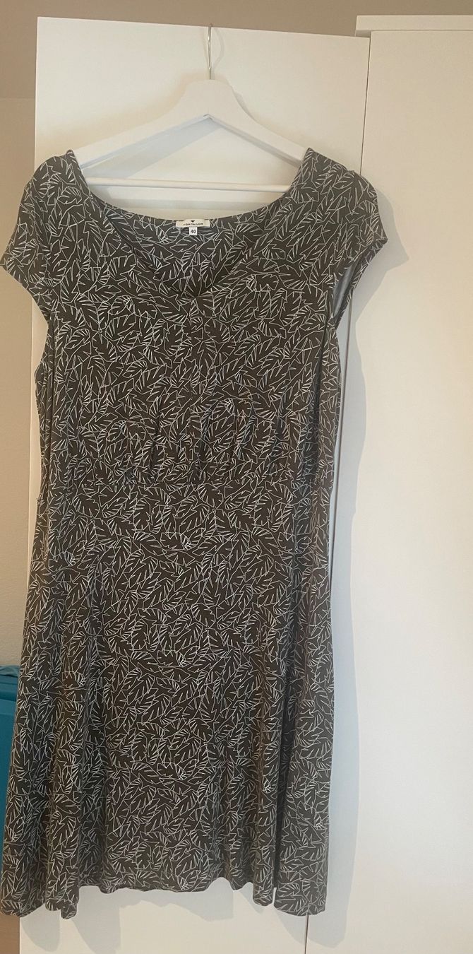 Tom Tailor Robes: Kleid Tom Tailor Grösse 40 – D'occasion à Wetzikon ZH par Schrungus 2