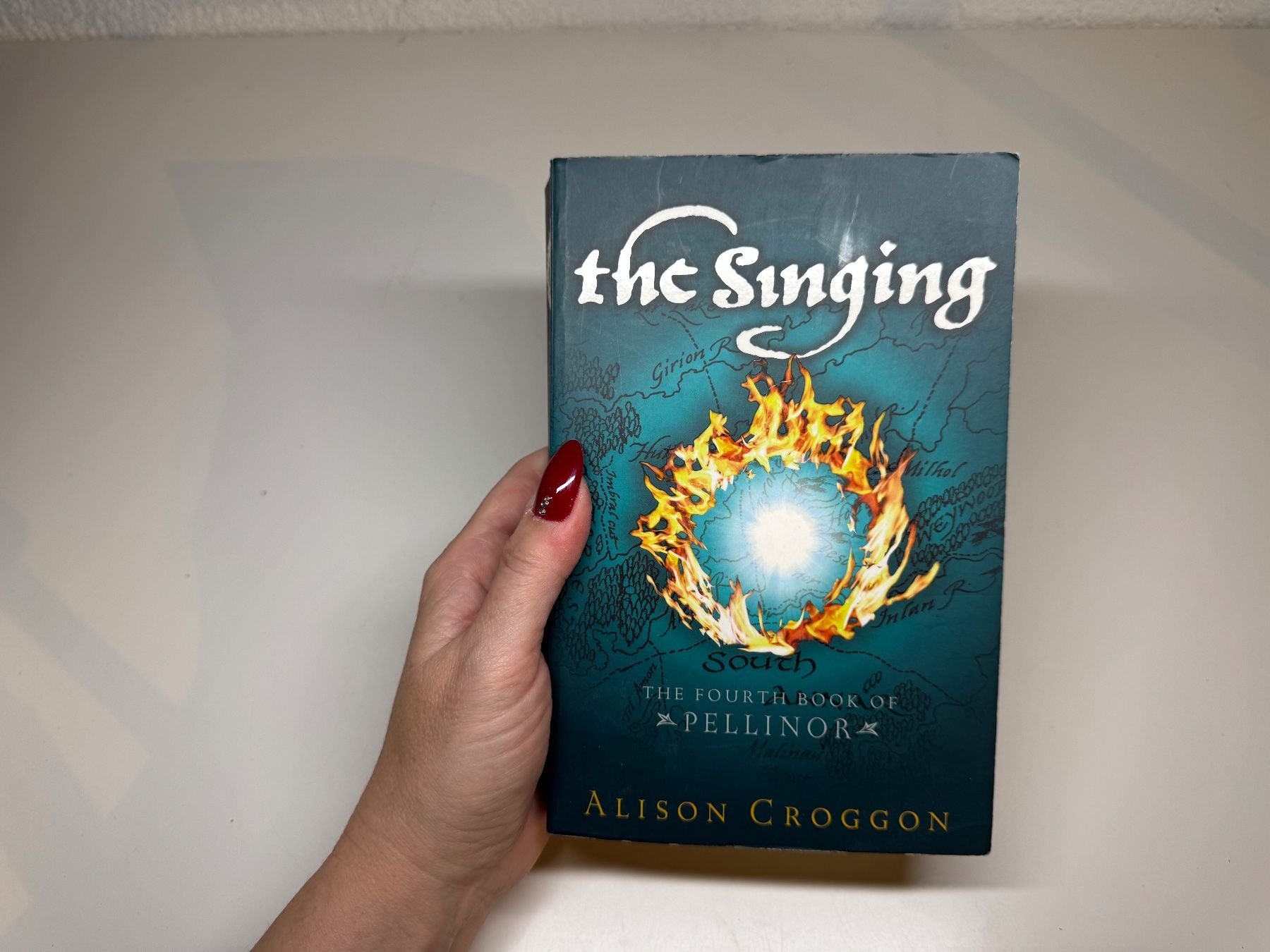 Libri: NOVEL: Alison Groggon, The Singing – Usato da Grosswangen venduto da English_books