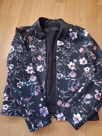Zara Basic Blazer mit Blumenmuster, Gr. S, Top Zustand!