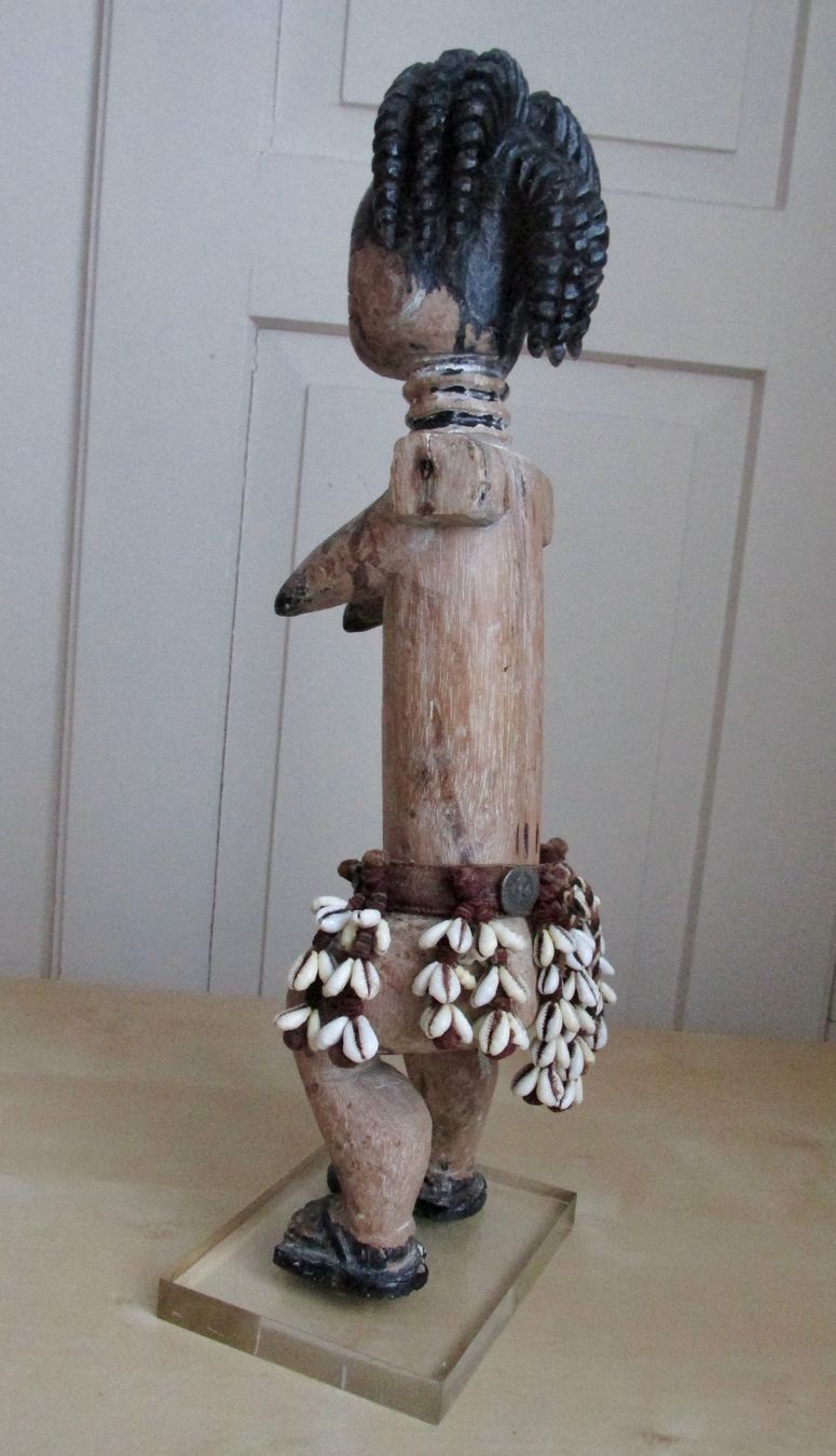 Sculture & Statue: Frauenfigur aus Holz auf Plexiglaspodest / Afrika – Usato da Winterthur venduto da mat_q5d5 4