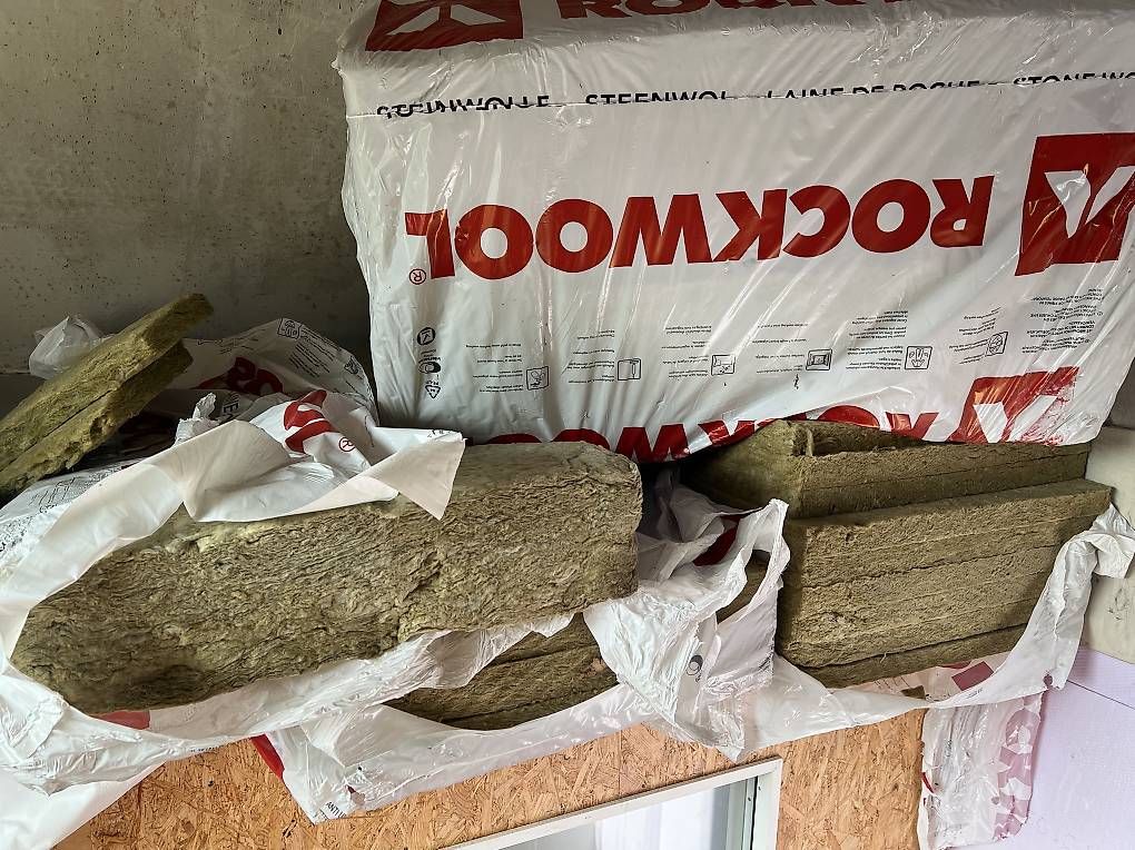 Materiale di riempimento: Rockwool Dämmung  – Usato da schaffhausen venduto da vincentw01