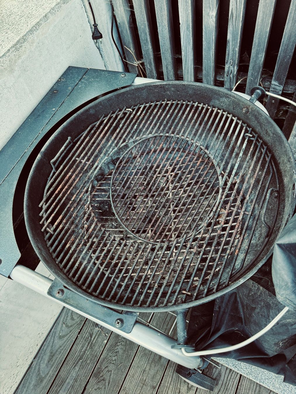 Weber Grils: WEBER Holzkohlegrill – D'occasion à Heiden par Skaufkauf 1