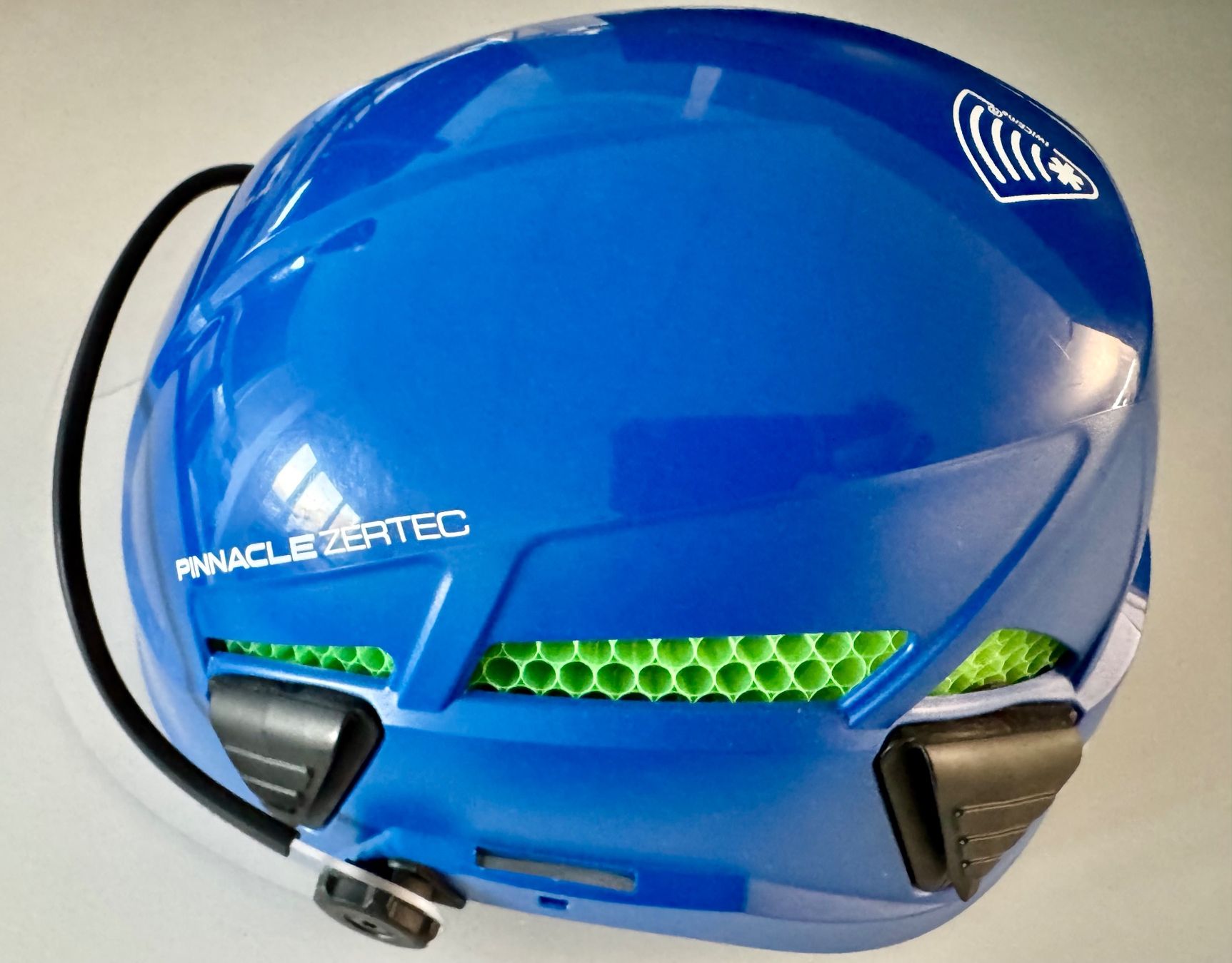 Caschi: ZERO Kletterhelm PINNACLE ZERTEC VENT Visiere Clear + Shadow – Usato da Rothenthurm venduto da WalterliTell 2