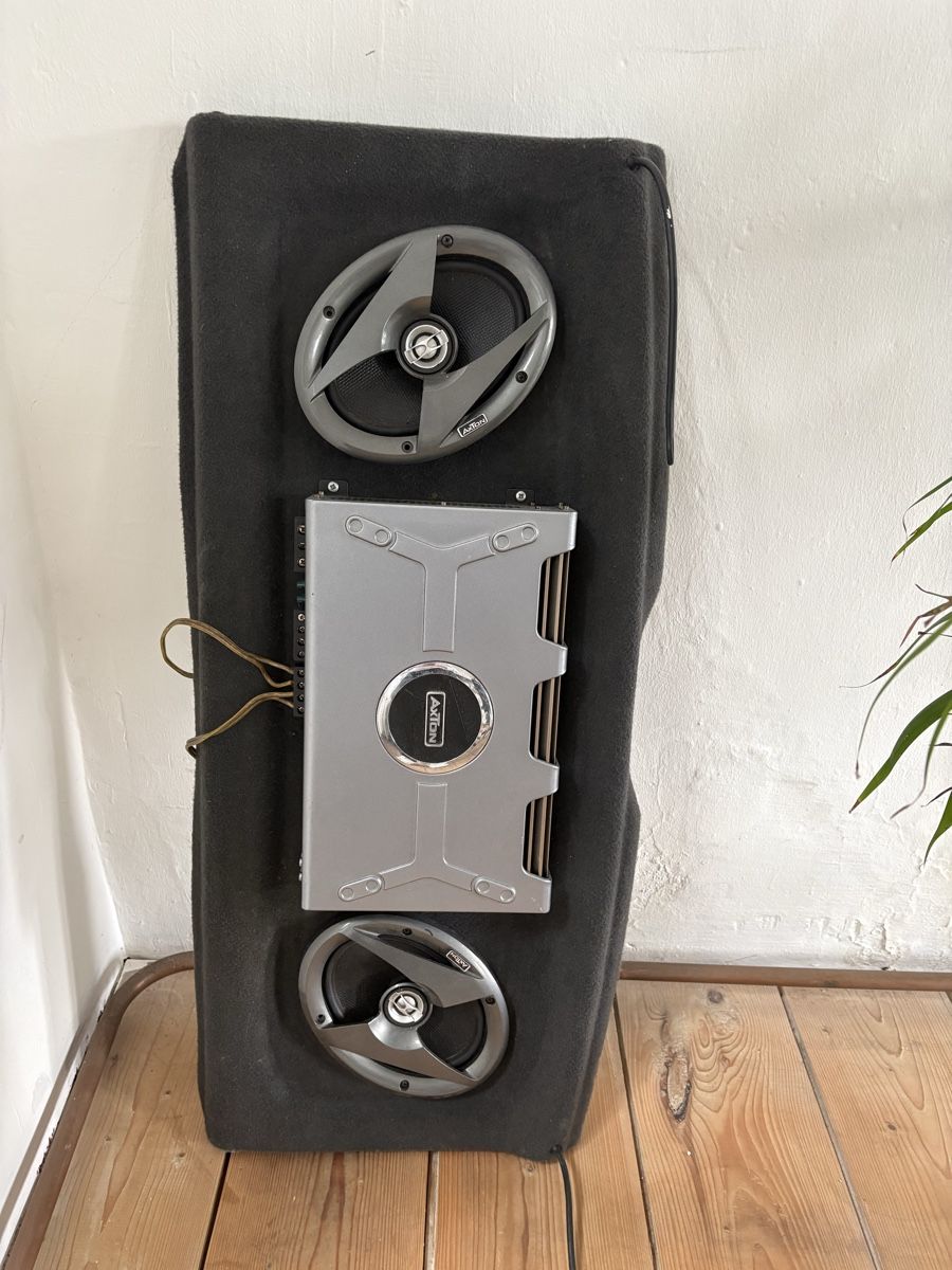 Amplificatori: Axton Auto Soundsystem mit Verstärker – Usato da Gutenswil venduto da mic_lgx6