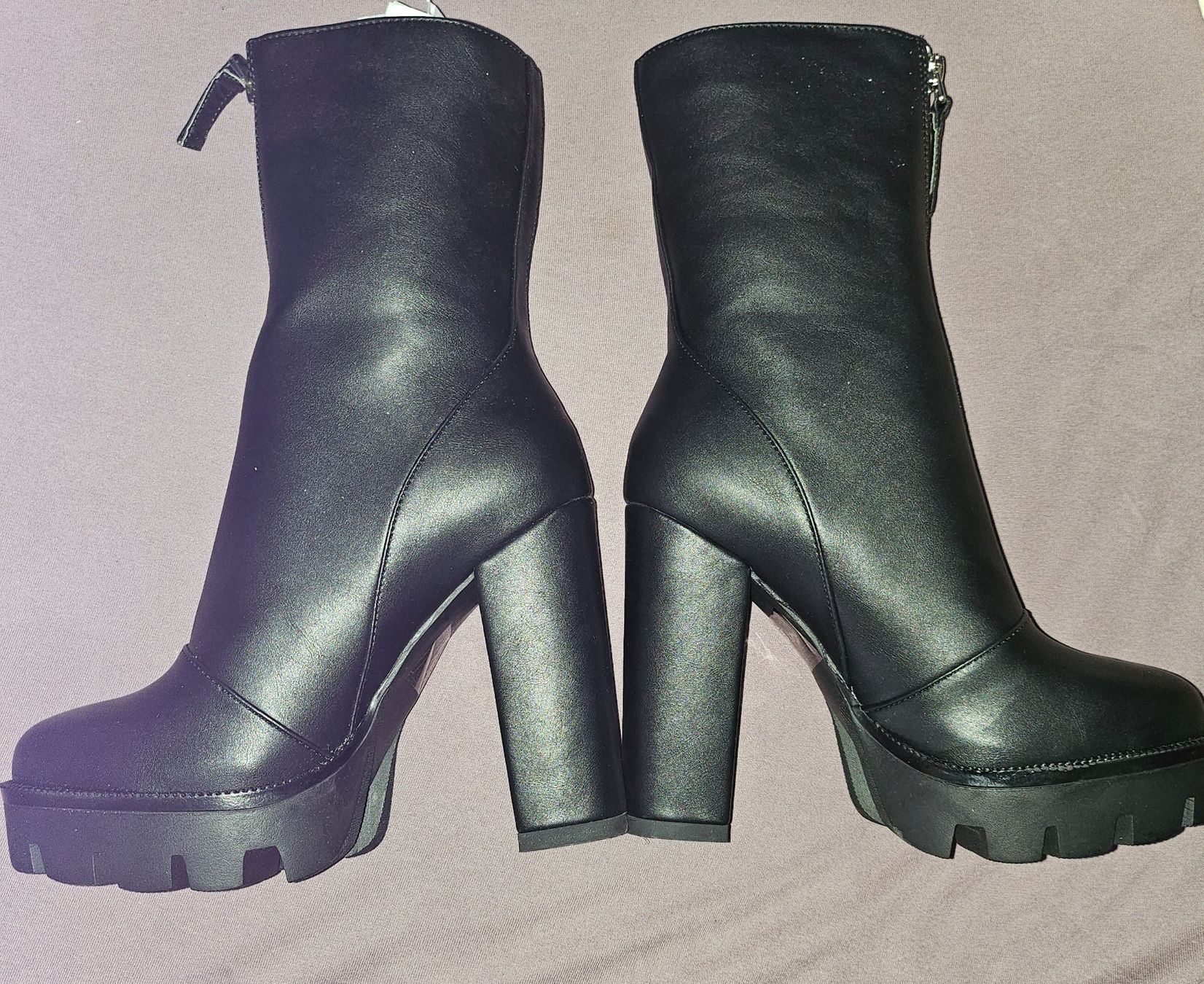 Damenschuhe: Elegante Stiefel Schwarz - NEU – Neu und originalverpackt aus Thun von Shame 2