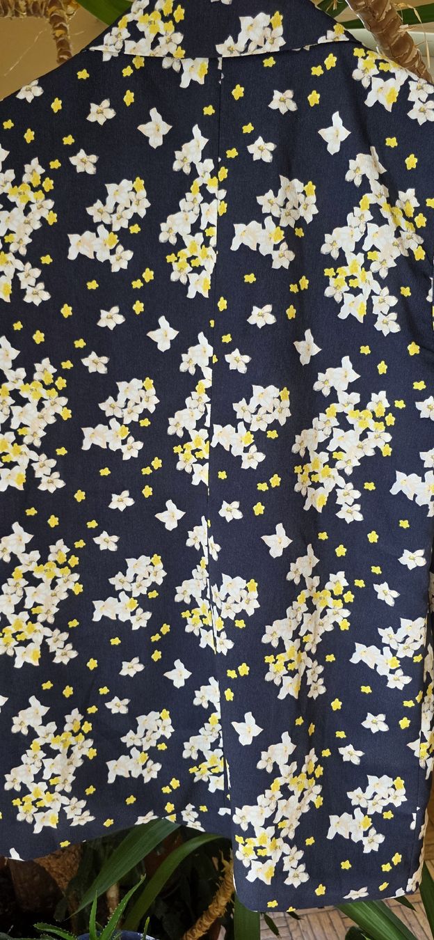Giacche: Veste blaser bleu marine et jaune – Usato da Yverdon-les-Bains venduto da van_dq65 2