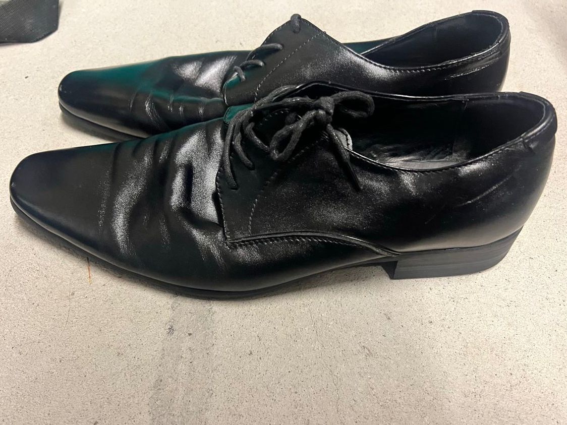 Chaussures hommes: Steve Madden Schwarze Lederschuhe – D'occasion à Zürich par mik_pbs2