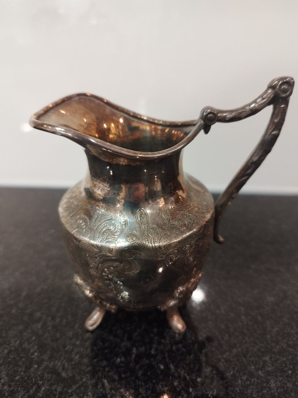 Set di piatti: Teeservice Set 3-teilig versilbert mit Gravur – Usato da Zweidlen venduto da Oeverlord 3