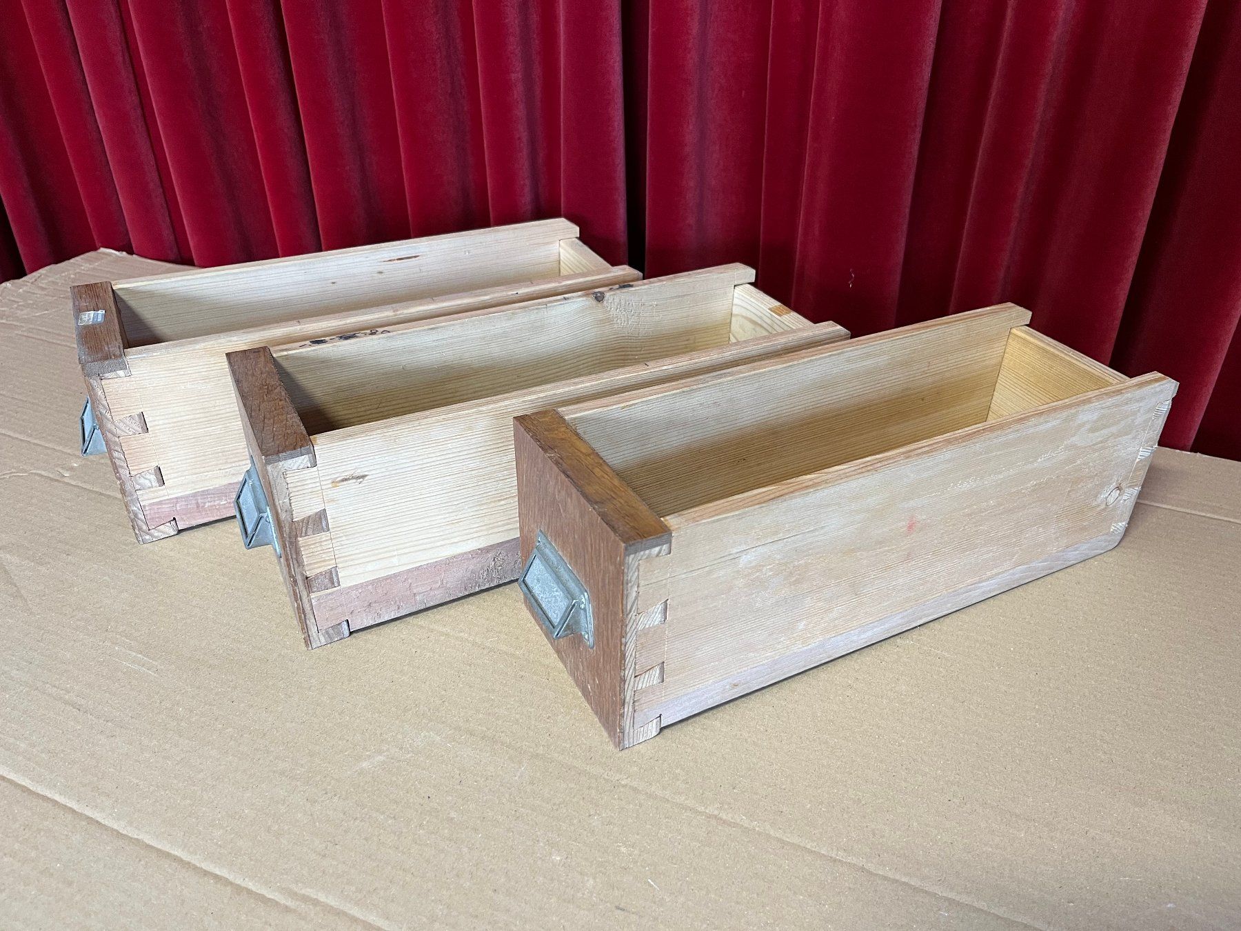 Cassettiere: antike Schubladen Holzschubladen – Usato da Unterkulm venduto da Fabulirius 1