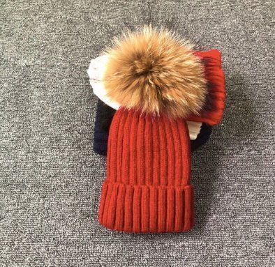 BEANIE MÜTZE KAPPE MIT ECHTFELL POMPOM