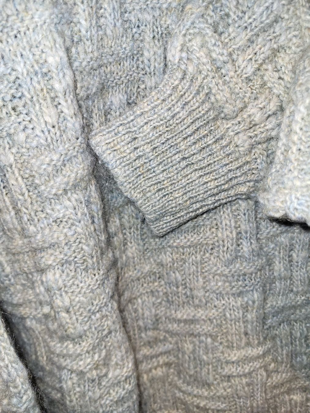Benetton Pullover & Sweatshirts: BENETTON - Laine Épaisse, Pull d'hiver Chaud, Taille M – Gebraucht aus Haute-Nendaz von DetoutDerien 3