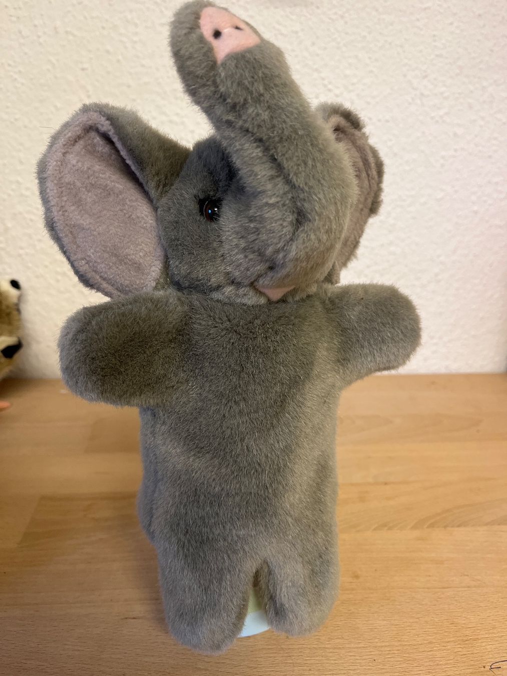 Giocattoli: Handspielpuppe Elefantenbaby – Usato da Zürich venduto da Leromanta01