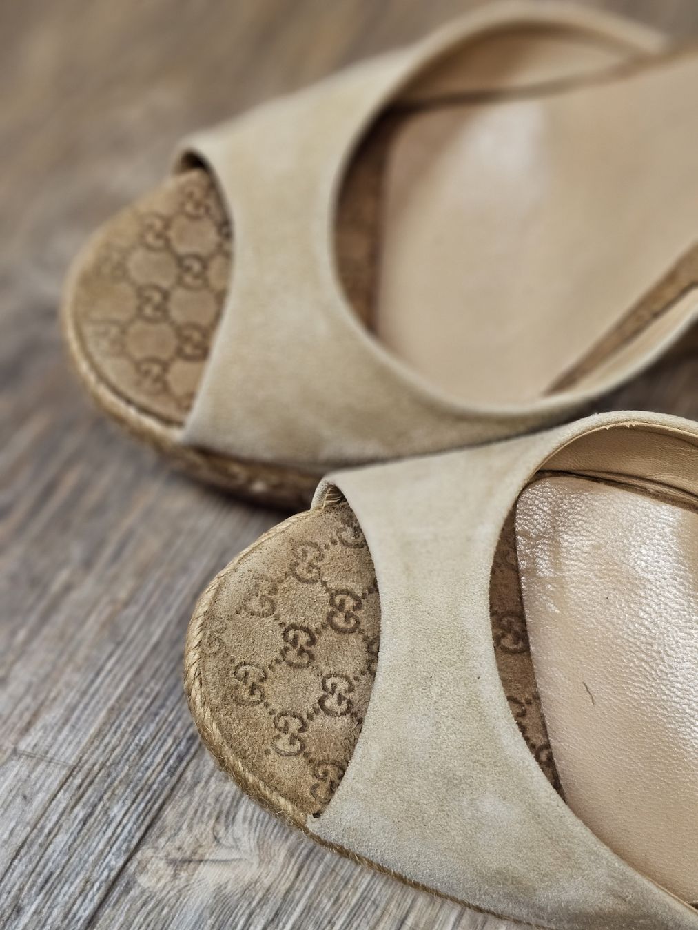 Gucci Damenschuhe: Gucci Keilabzatz Sandalen – Gebraucht aus Zürich von finesse.shop 3