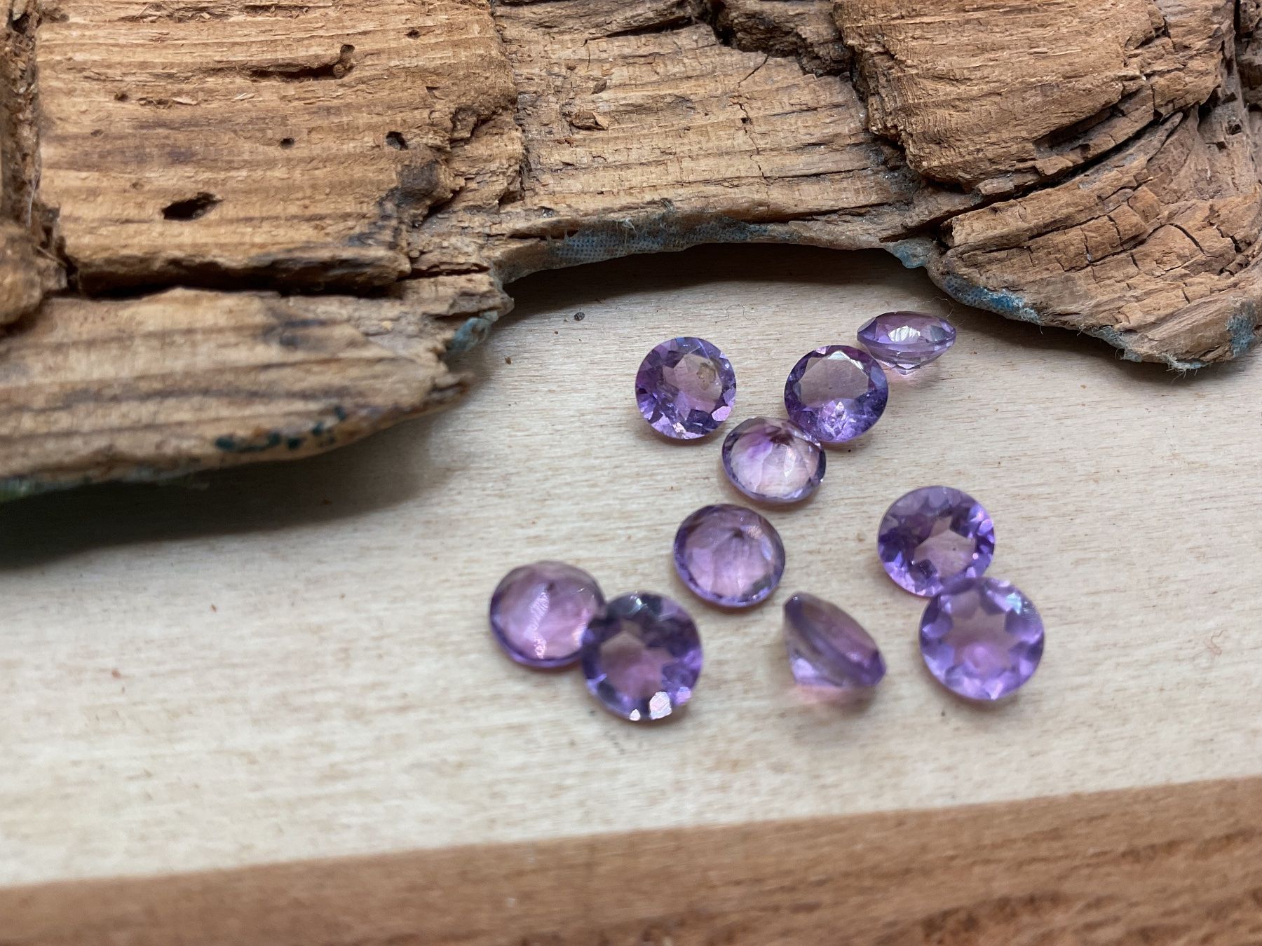 Pietre preziose: Amethysten, 10 Stück, 6ct – Nuovo (secondo la descrizione) da luzern venduto da Alpendorf1