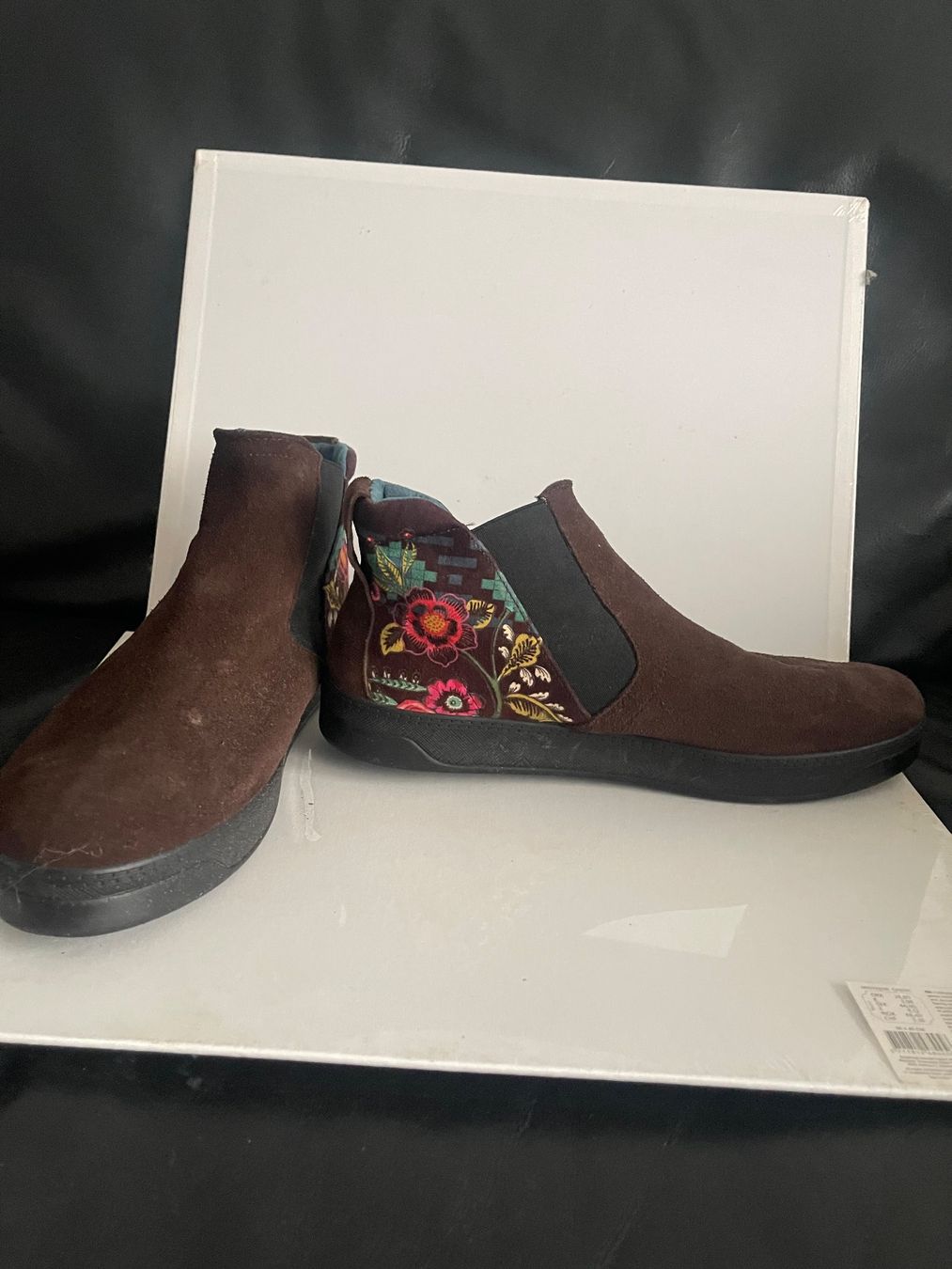 Desigual Damenschuhe: Desigual Wildleder Stiefelette – Neu (gemäss Beschreibung) aus Hinterkappelen von lid_9h7j 2