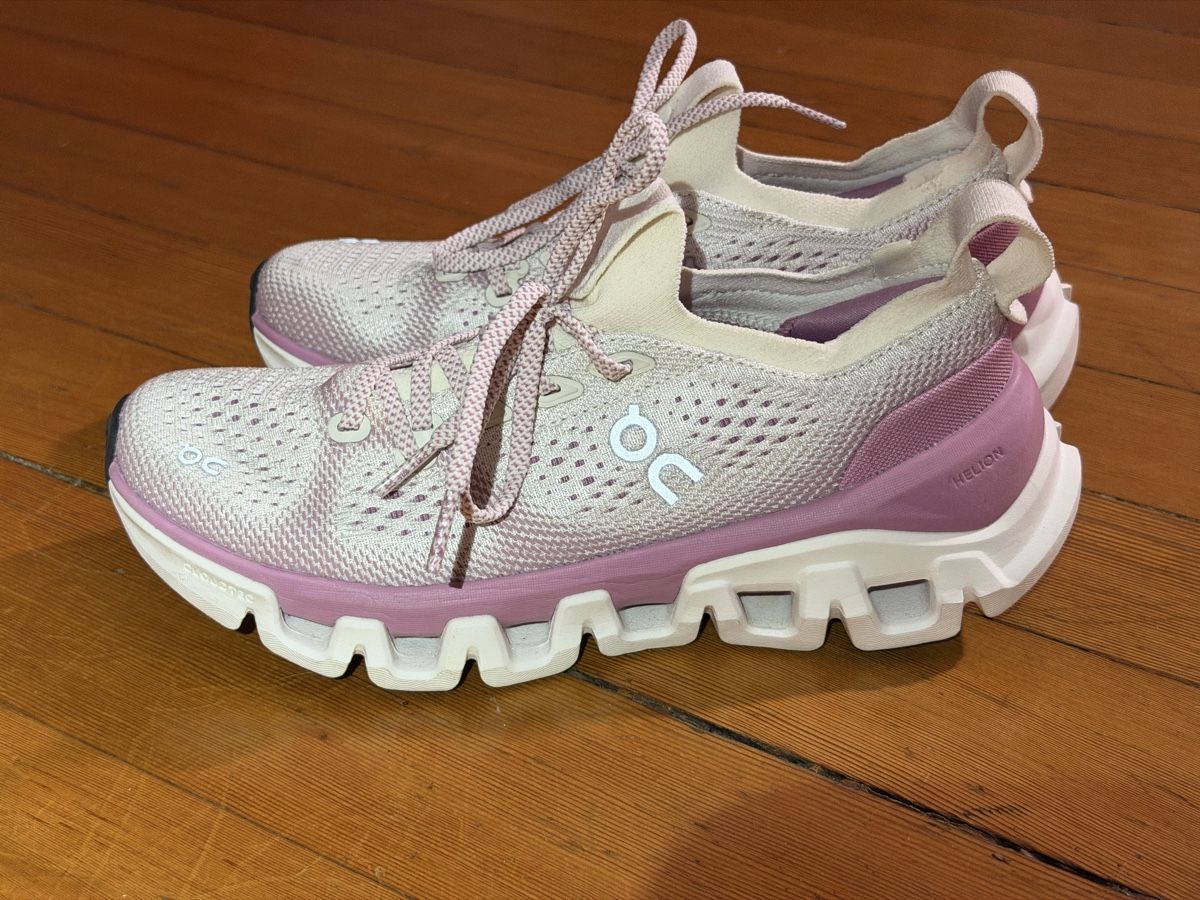 On Damenschuhe: On Running Cloudnova sneakers, white and lilac – Neu (gemäss Beschreibung) aus Dietikon von dom_pvq5 1