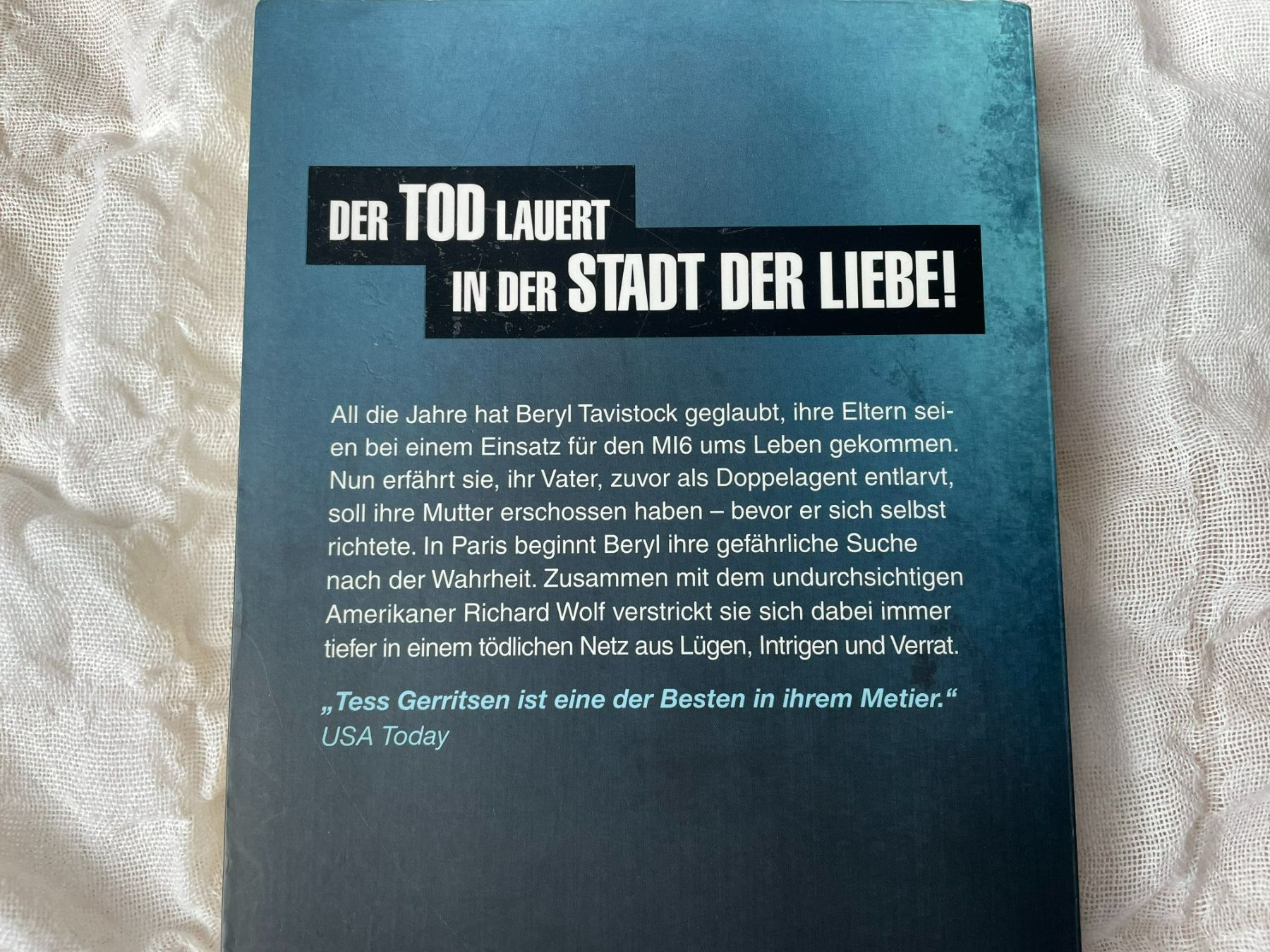 Libri: Tess Gerritsen / Verrat  in Paris – Usato da Reinach AG venduto da Nahe 1