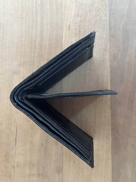 Brieftaschen: Geldbörse Portemonnaie – Gebraucht aus Volketswil von pharfalla 3