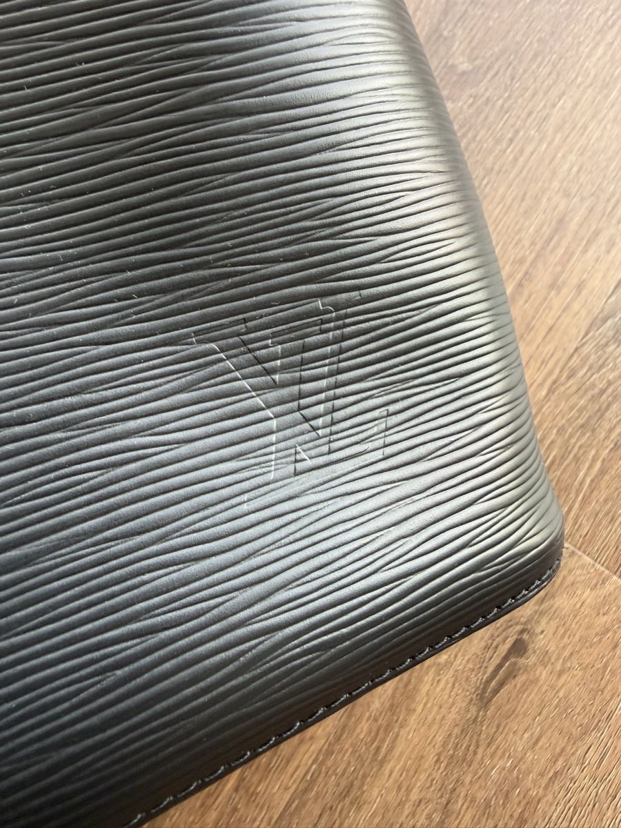 Louis Vuitton Taschen für Damen: Wunderschöne LOUIS VUITTON NéoNoé MM Tasche schwarz – Neu (gemäss Beschreibung) aus Winkel von betterade 4