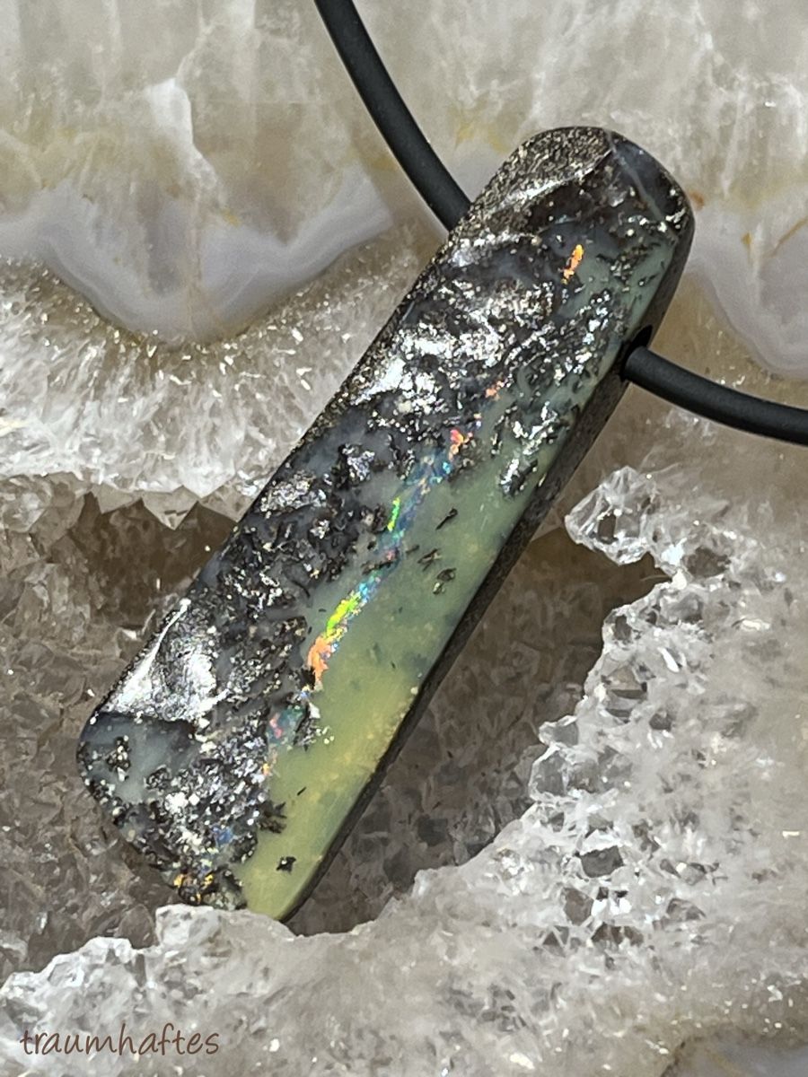 Ciondoli: Boulderopal - Anhänger mit 3 mm Loch - gebohrt – Nuovo e nell'imballaggio originale da Thun venduto da Traumhaftes