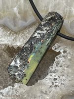 Boulderopal - Anhänger mit 3 mm Loch - gebohrt