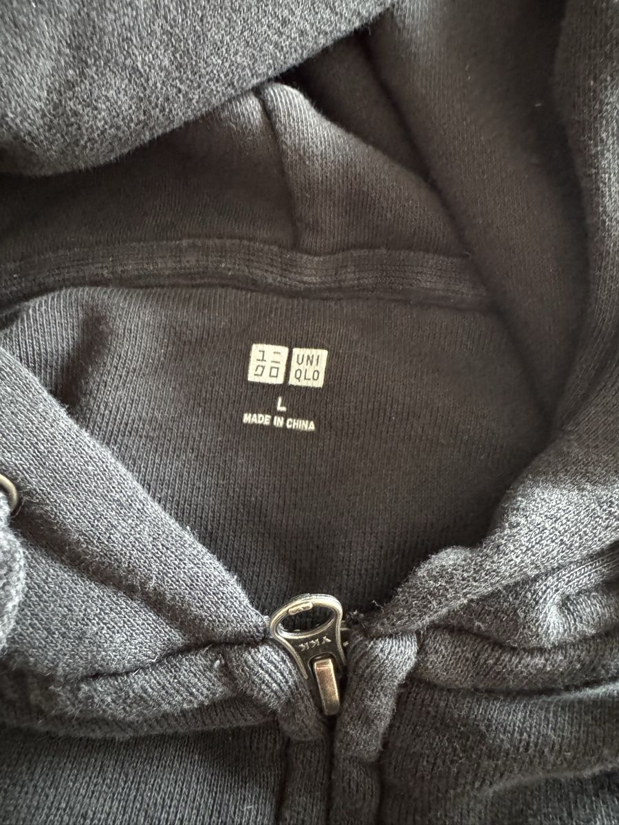 Uniqlo Vestes: Zip Up Hoodie – D'occasion à Schaan par kri_tsw8 1