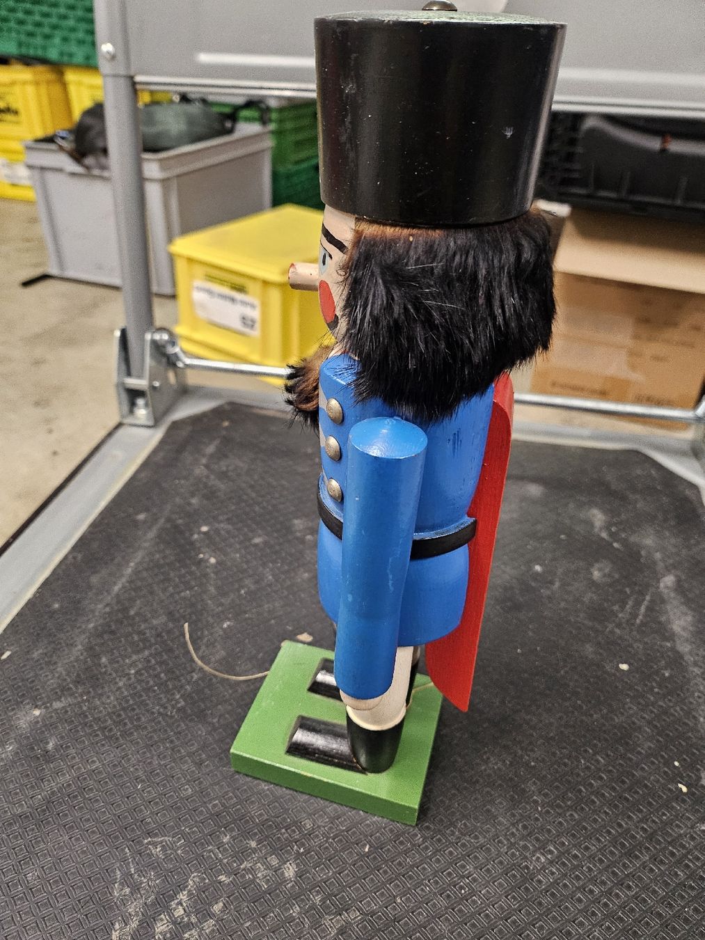Statuette: Nussknacker Holz blau mit schwarzem Hut und Bart – Usato da St. Gallen venduto da Cocos_Ricardo 6