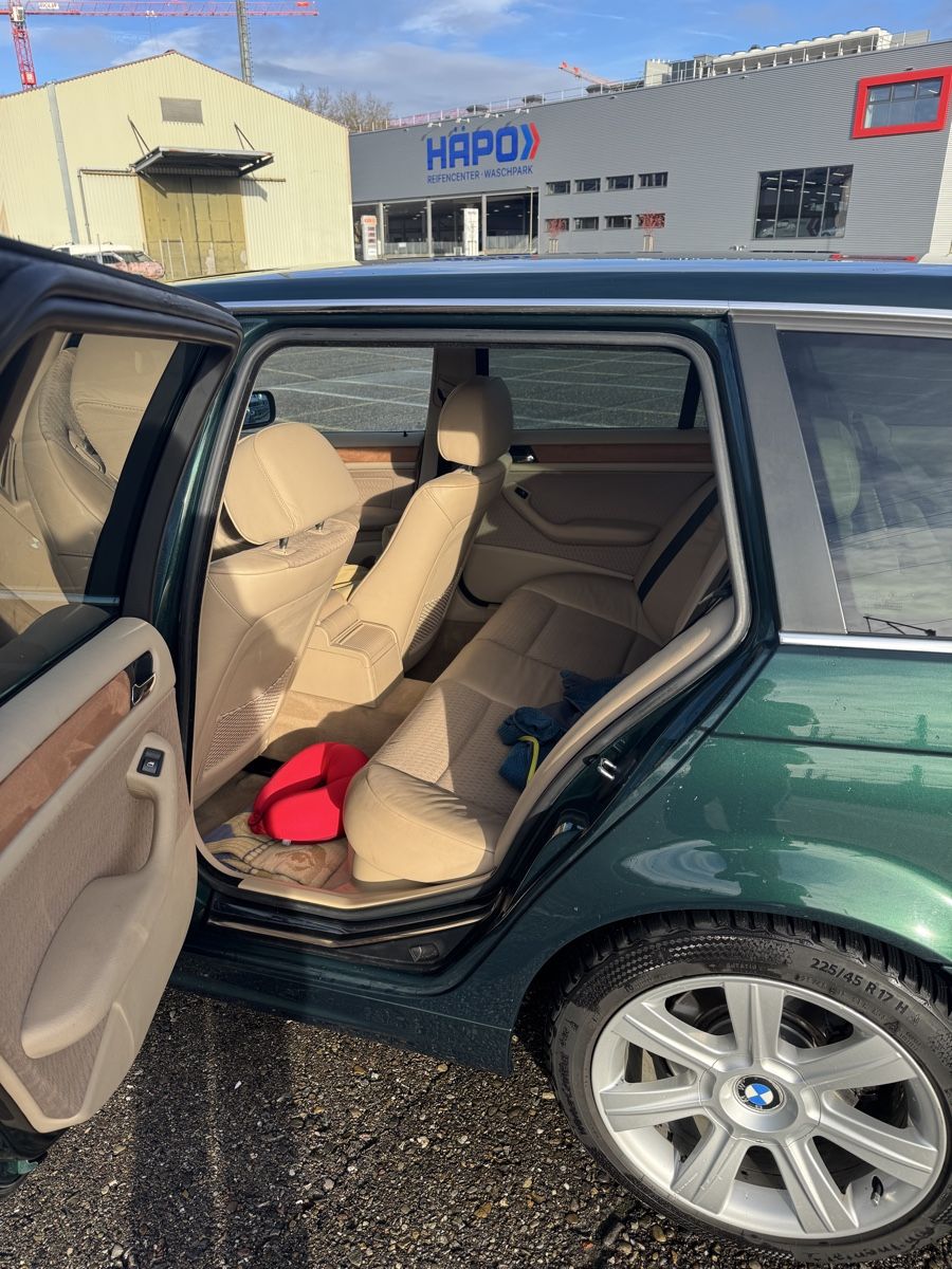 BMW Automobili: BMW 328i Touring – Usato da Elsau venduto da Muhr.Moritz 1