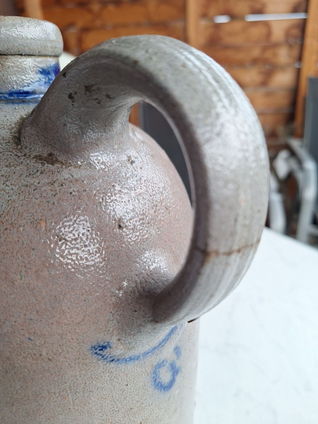 Caraffe: GROSSE ALTE KERAMIKKARAFFE – Usato da Huttwil venduto da Kunterbuntli 2