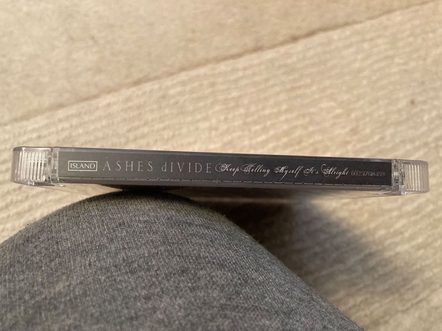 CDs: Ashes Divide - Keep Telling Myself It's Alright CD, selten! – Gebraucht aus Wagenhausen von Novafreund283 3
