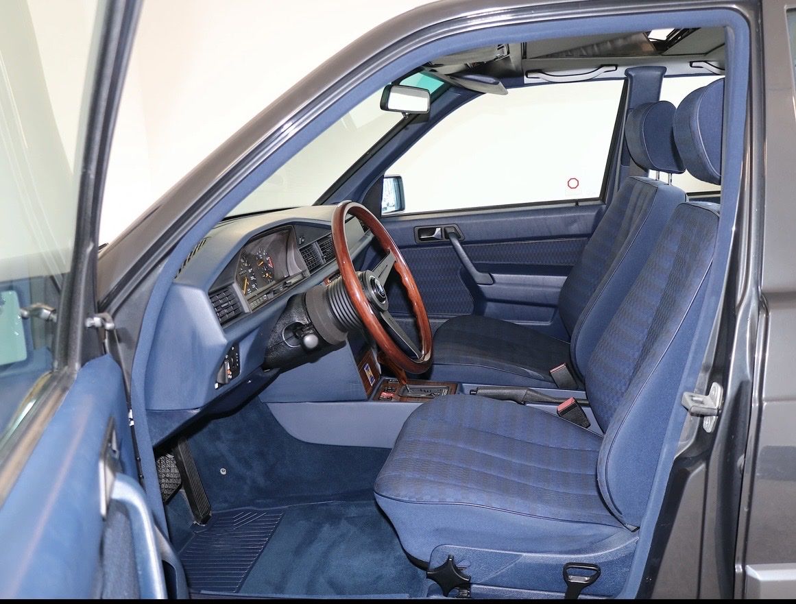 Mercedes-Benz Autos: Mercedes-Benz 190 E 2.3 – Veteranenfahrzeug – Gebraucht aus Niederhasli von Ajlina1212 4
