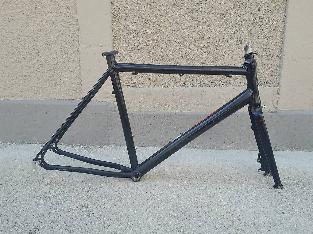 Pezzi di ricambio: Cadre alu Racer  – Usato da La Chaux de fonds venduto da lop_6bz8