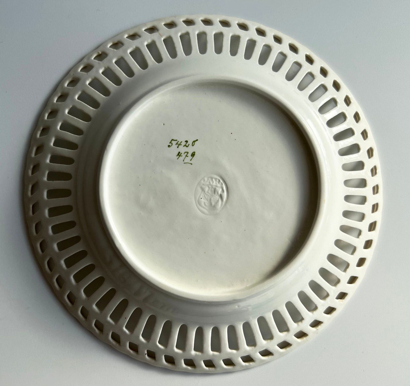 Assiettes: MAX ROESLER*DURCHBRUCHTELLER* – D'occasion à Dübendorf par Orchid18 5