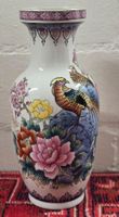 Chinesische Porzellanvase mit Vogelmuster, ca 30cm hoch